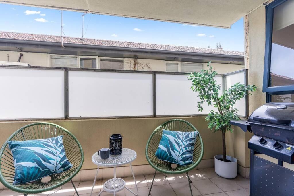 Appartement Cozy 1 Bedder In St Kilda With Balcony à Ville de Ville de Melbourne Extérieur photo