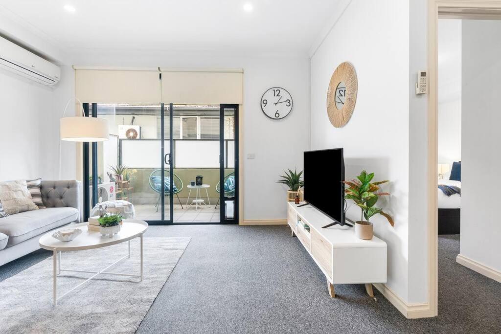 Appartement Cozy 1 Bedder In St Kilda With Balcony à Ville de Ville de Melbourne Extérieur photo
