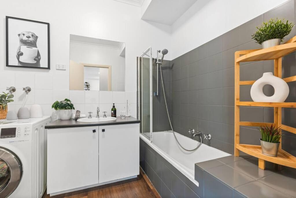 Appartement Cozy 1 Bedder In St Kilda With Balcony à Ville de Ville de Melbourne Extérieur photo